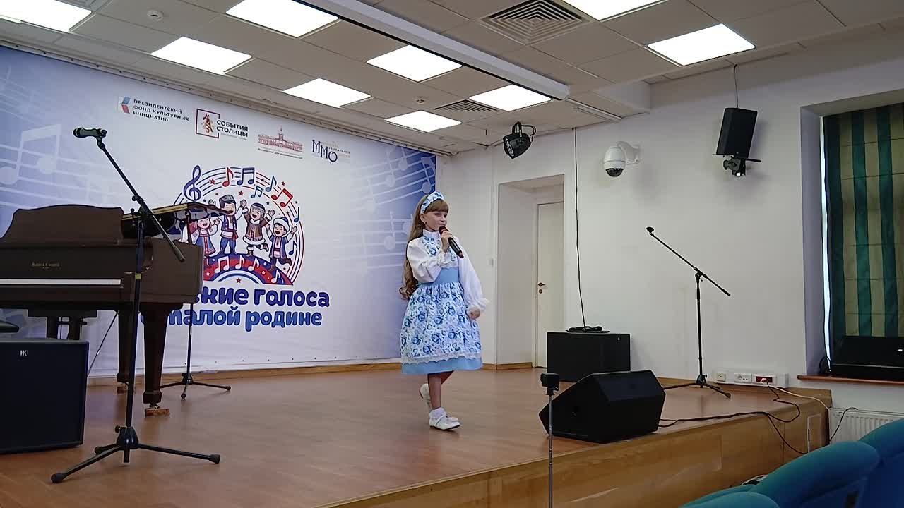 Из деревни Лилия Дунаева